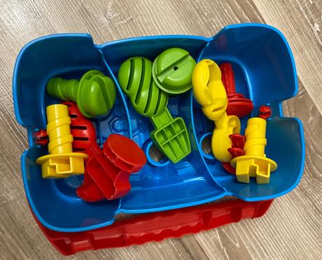 Pracovný stolík/detské náradie, 