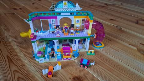 Lego friends hotel pre domácich miláčikov day care, 