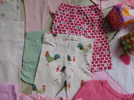 Balík oblečenia pre dievčatko 50/80 0/18 mesiac,