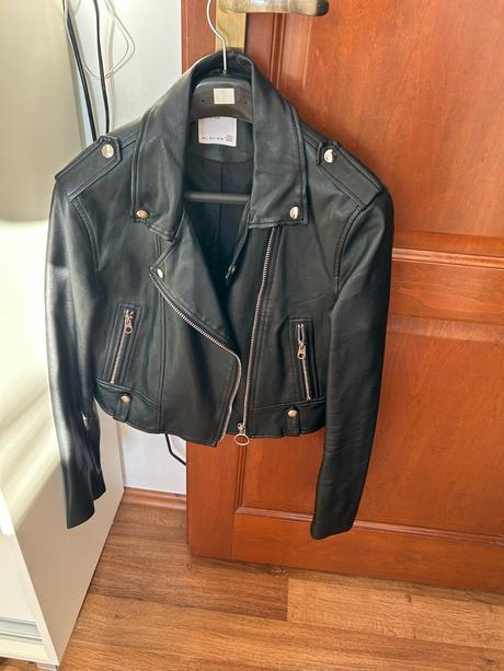 Malo nosena bunda, bershka,l