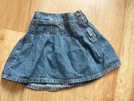 Dievcenska riflova sukna, 116