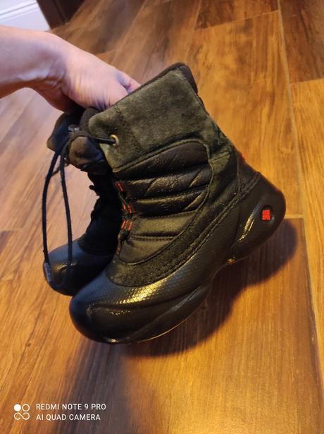 Snehule columbia, columbia,33