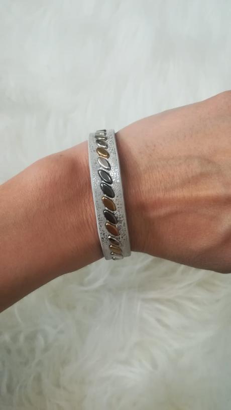 Náramok strieborný,