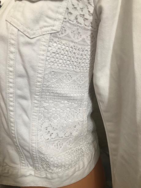 Abercrombie &fitch 16 r. sedí na s, abercrombie&fitch,s