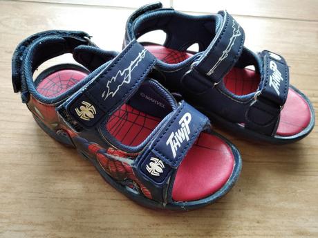 3 páry sandálok,veľ.25-26, 25