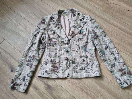 Kárované hnedé sako s kvetinovým vzorom katy veľ.m, m