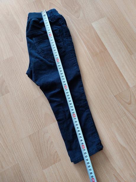 Menčestrove nohavice, h&m,92