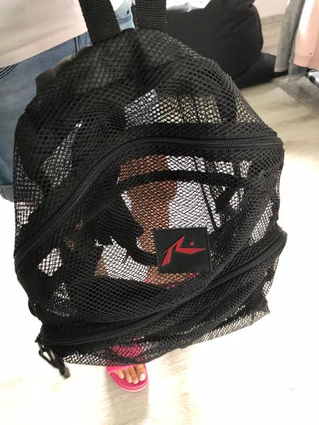 Rusty čierny ruksak batoh priehladný,