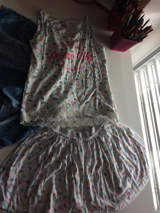 Tieklo a 2 x suknička, spolu 8 eur, dopodopo,128