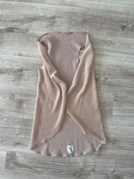 Kardigan bez rukávov, 158