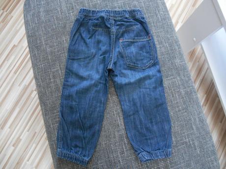 Rifle uvedená veľkosť 110,ale sú menšie 98-104, h&m,104