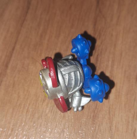 Super zings strieborný,