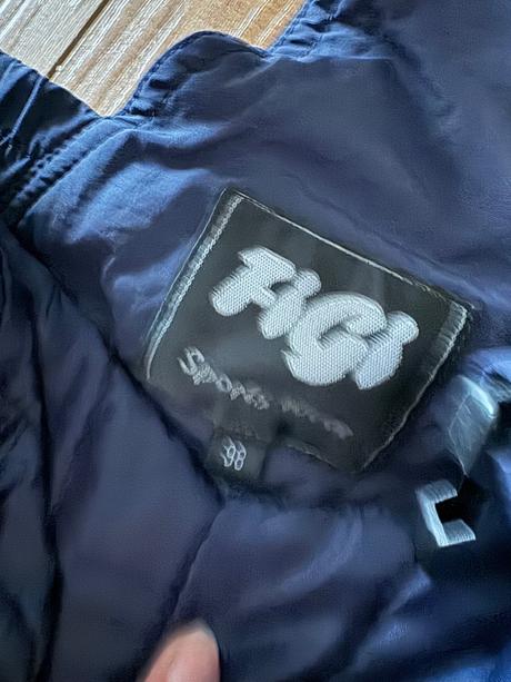 Oteplovačky 98/104, 98