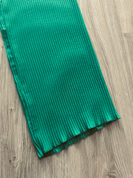 Štýlové plisované nohavice značky green apple,