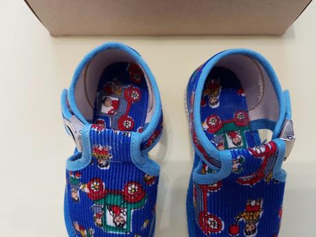 Parkrat obute papucky, beda,19