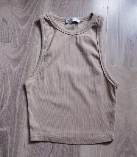Vrúbkované topy zara, zara,s