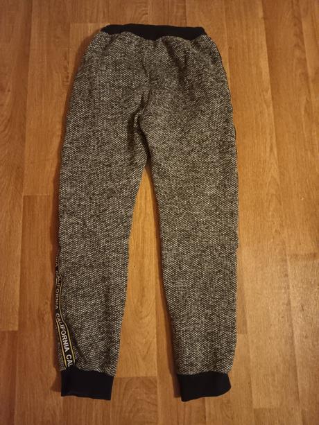 Veľmi teplé tepláky, 152