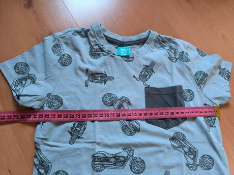 Tričko s motorkami, 122