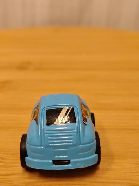 Retro modré mini autíčko polícia, san reng han, 