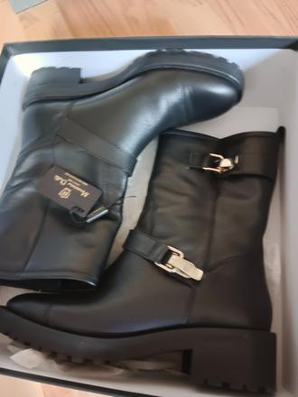 Kvalitne čižmy, 36