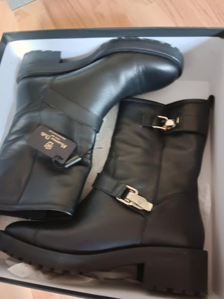 Kvalitne čižmy, 36