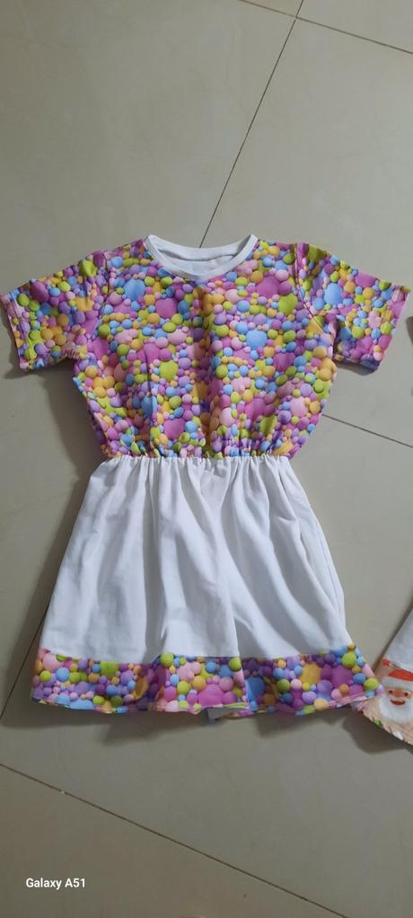 3 d detské šaty guličkove a vianočné, 134