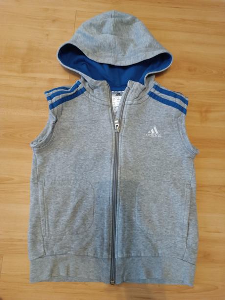 Vesta, adidas,110