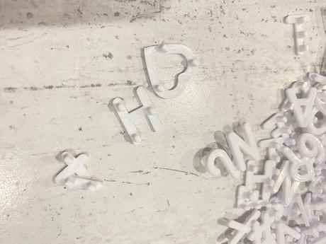 Písmenka plastové, 