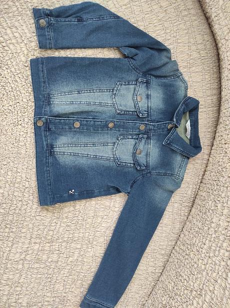 Predám chlap. rifľovú bundu s dlhým rukáv. veľ.122, coccodrillo,122