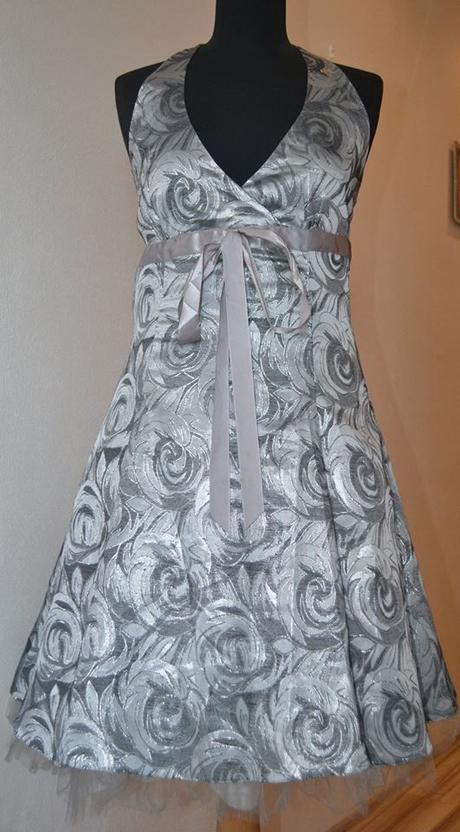 Spoločenské šaty, 40