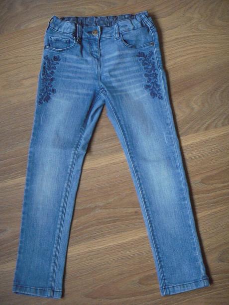 Hrubšie rifle, palomino,122