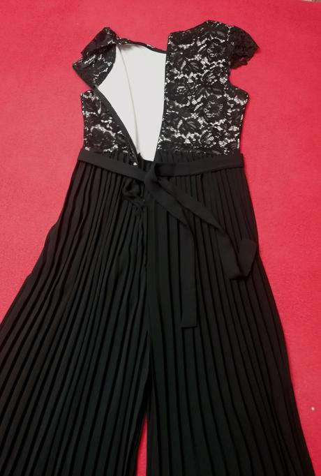 Spoločenský dlhý overal, 42