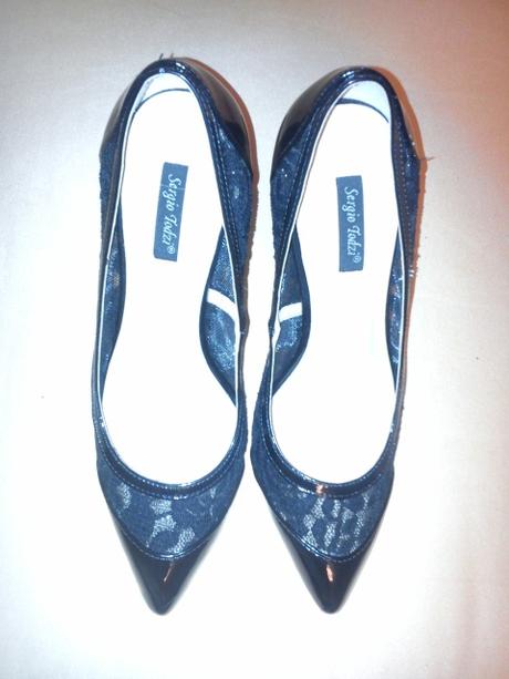 Čierne lakované lodičky s čipkou, 39