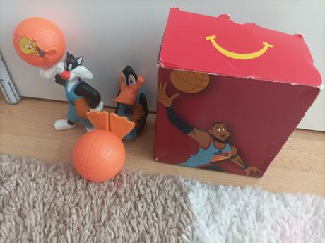 Hračky z macdonaldu, 