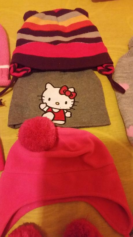 8ks ciapka rozne spolu 20 eur, 104