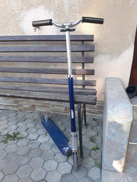 Detská kovová kolobežka, 