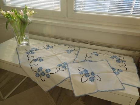 Set obrusov v modro bielom prevedení-kvietky,, 