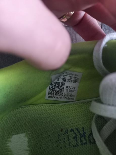 Darujem halovky, adidas,38