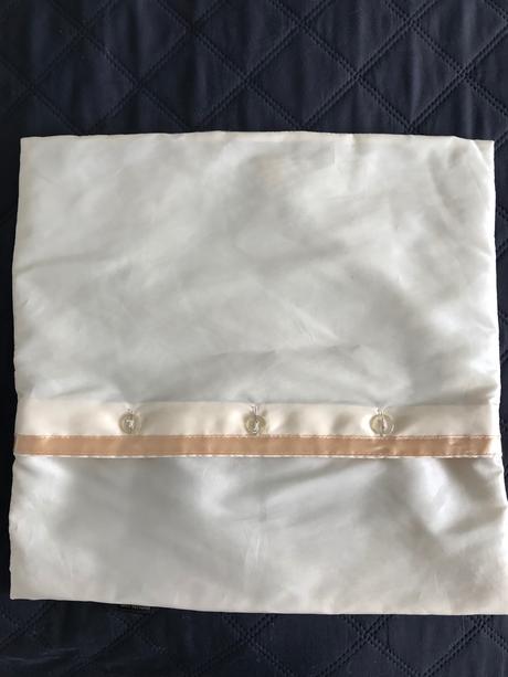 Obliečka na vankúš s ružičkami, 