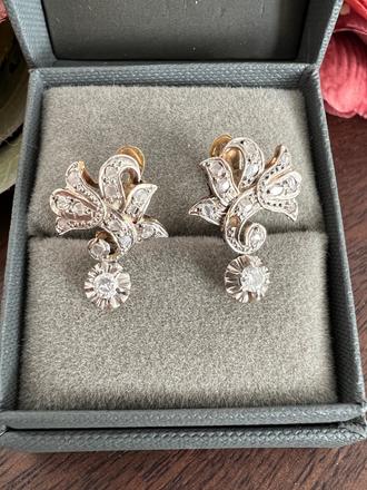 Nausnice 18k zlato , diamanty a biele zafiry, 