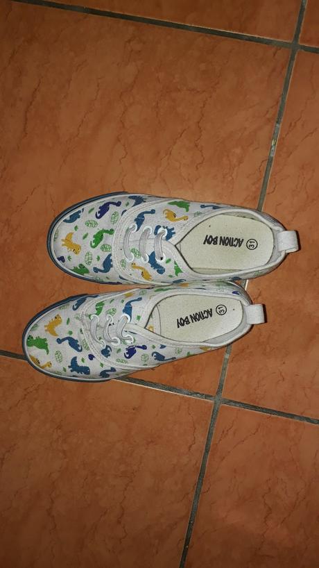 Cvičky, tenisky 31, 31