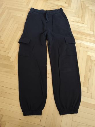 Kapsáčové tepláky, h&m,152