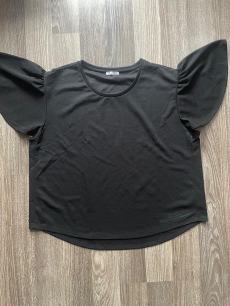 Krásne čierne tričko, 50