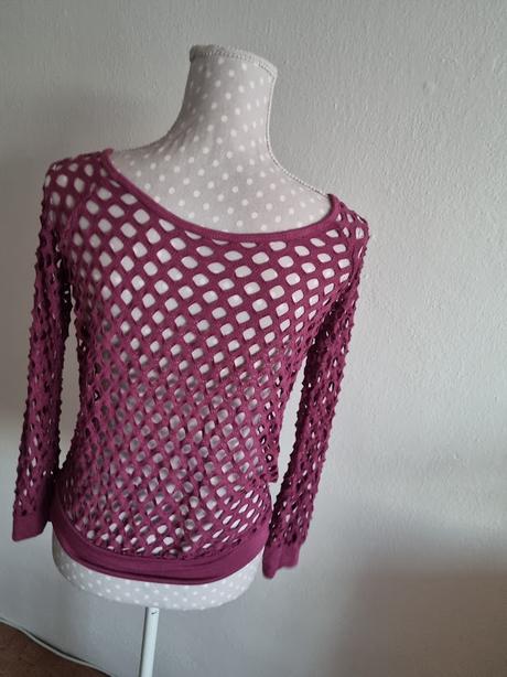 Bordový dierkovaný top 38, 38