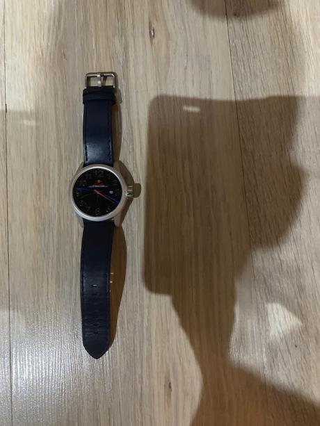 Hodiny red bull racing, 