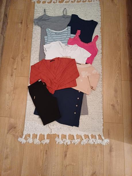 Balík dámskeho oblečenia, 37