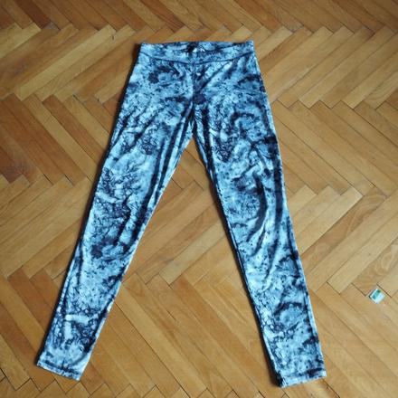 Legíny na šport, pull&bear,m