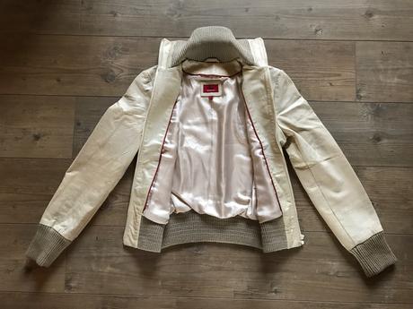 Koženkova bunda, 38