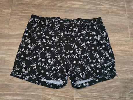 Šortky č.40, gate,40