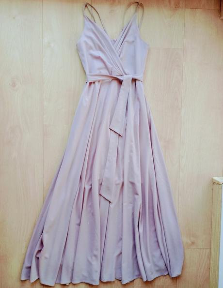 Šaty na svadbu alebo ples, s